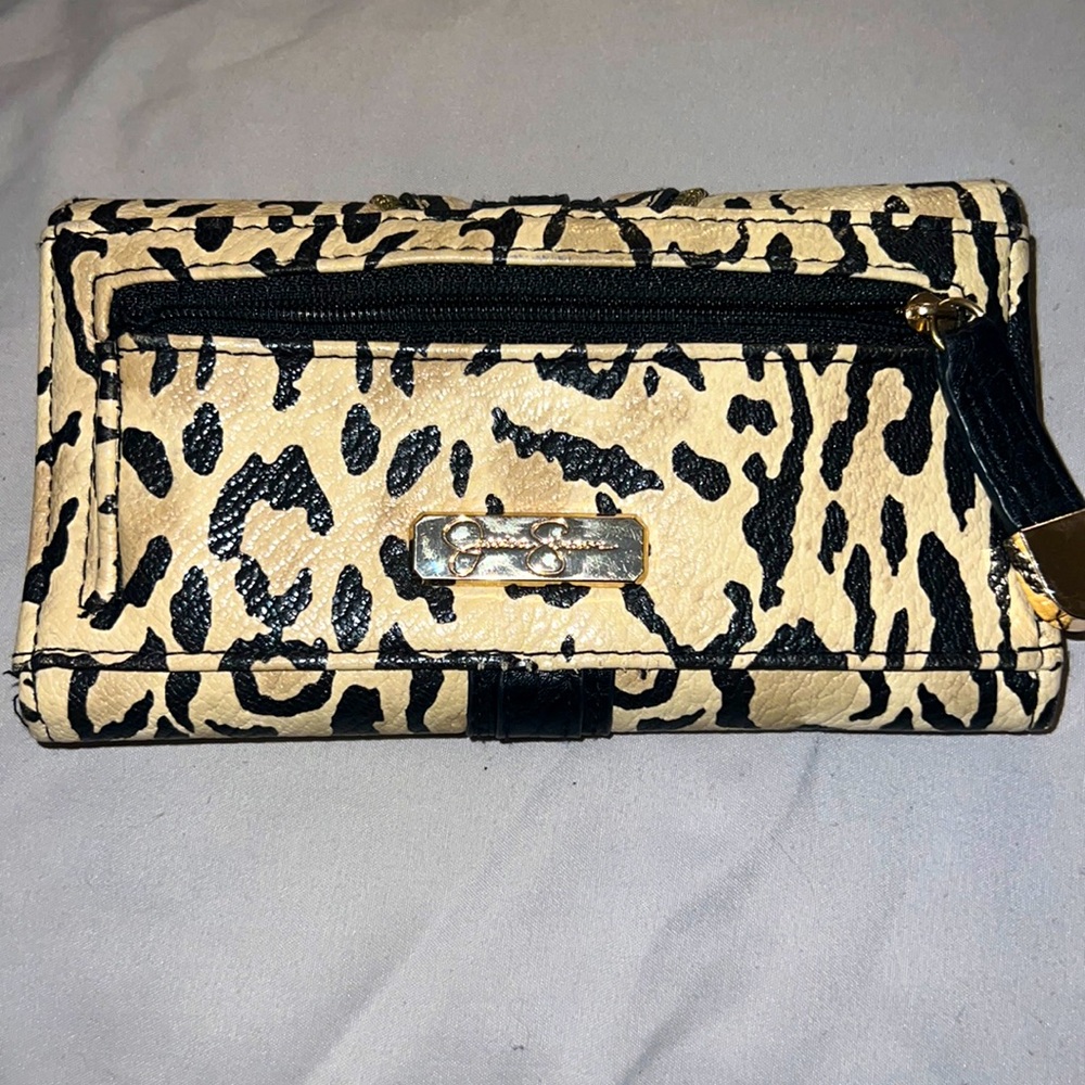 Jessica Simpson leopard print snap shut wallet w/gold metal
